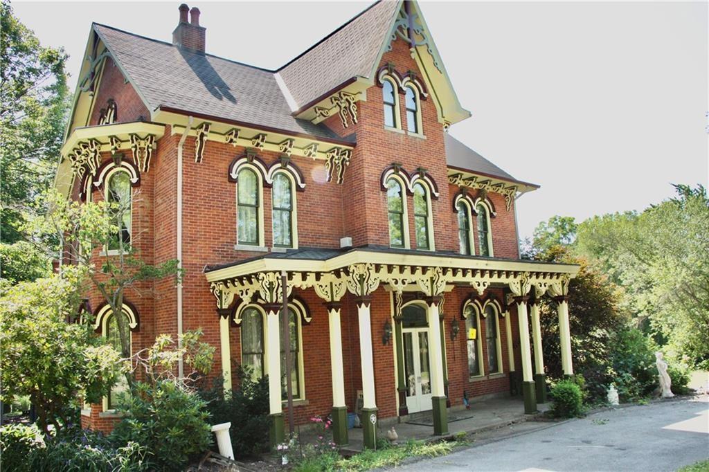 Majestic Grand Victorian Country House Circa 1847 » Old Historic Houses